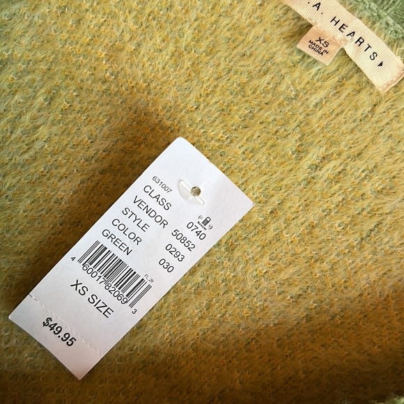 NWT Daisy Days Sweater by L.A. HEARTS - Picture 3 of 8